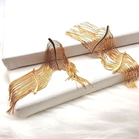 Nwt FREE PEOPLE cascading fringe gold plated earrings - Picture 3 of 12